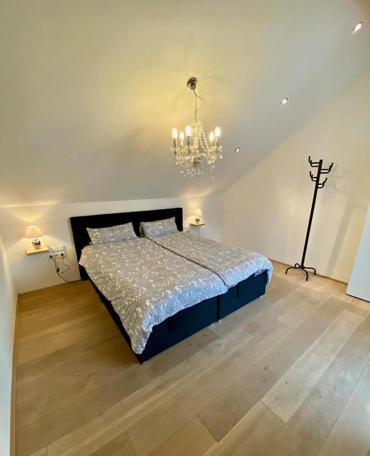 شقة Luxurioeses Studio Im Zentrum, Balkon, Kamin, Klima رافنسبرغ المظهر الخارجي الصورة
